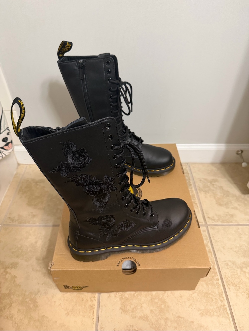 NWT Dr. Martens Black 1914 Vonda Mono Boots